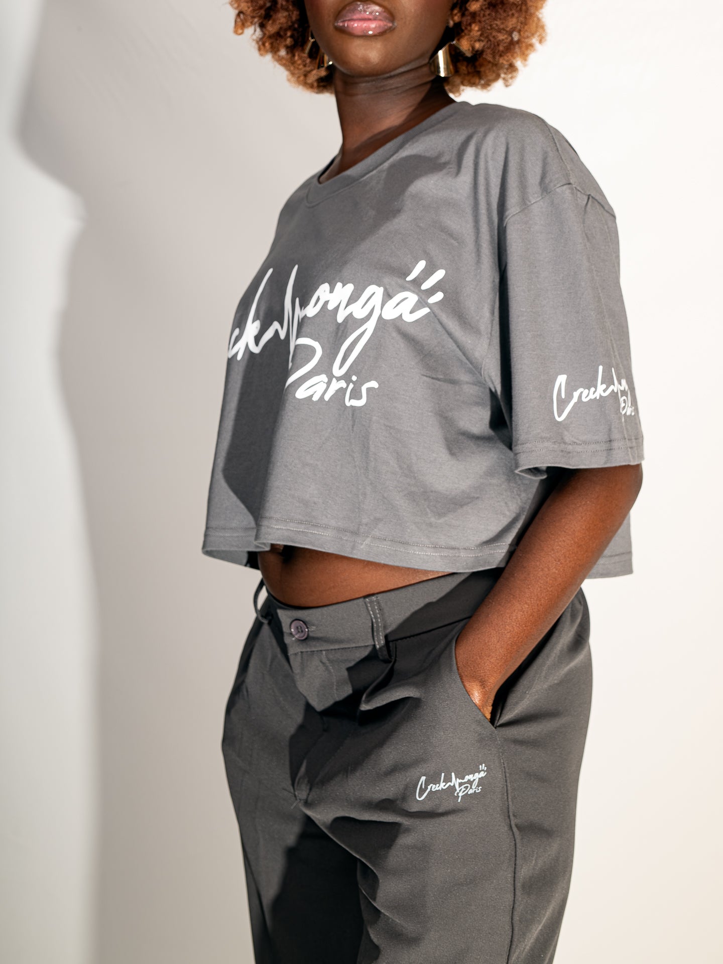 PANTALON HAUTE COUTURE EN POLYESTER IMPRIMÉ LOGO CREKMONGA PARIS