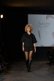 CHEMISE HAUTE COUTURE À MANCHE COURTE , COUPE OVERSIZE, À DEUX FENTES, EN POLYESTER ET COTON IMPRIMÉ – CREKMONGA PARIS