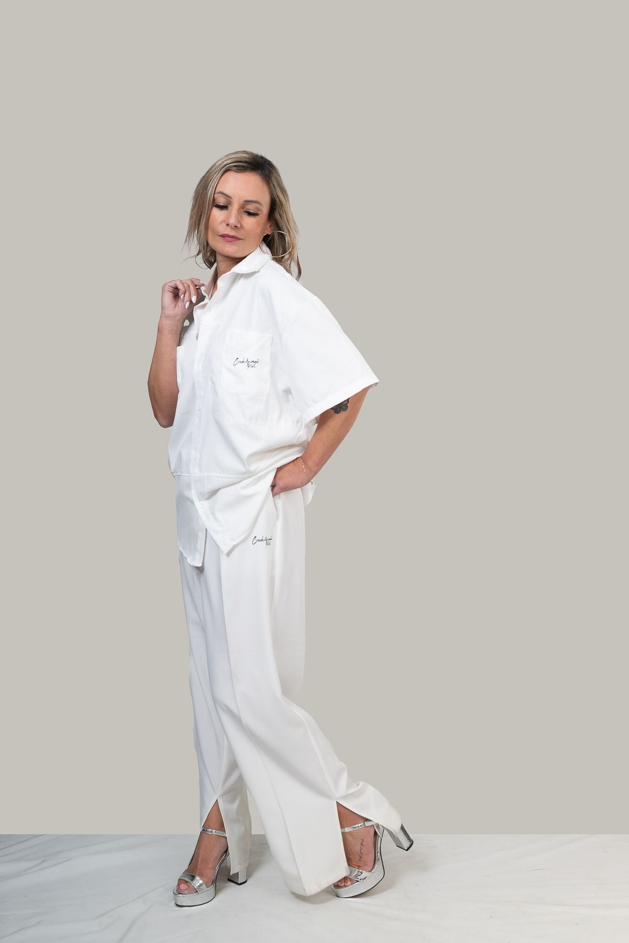 CHEMISE  HAUTE COUTURE OVERSIZE EN POLYESTER ET COTON IMPRIMÉ LOGO CREKMONGA PARIS
