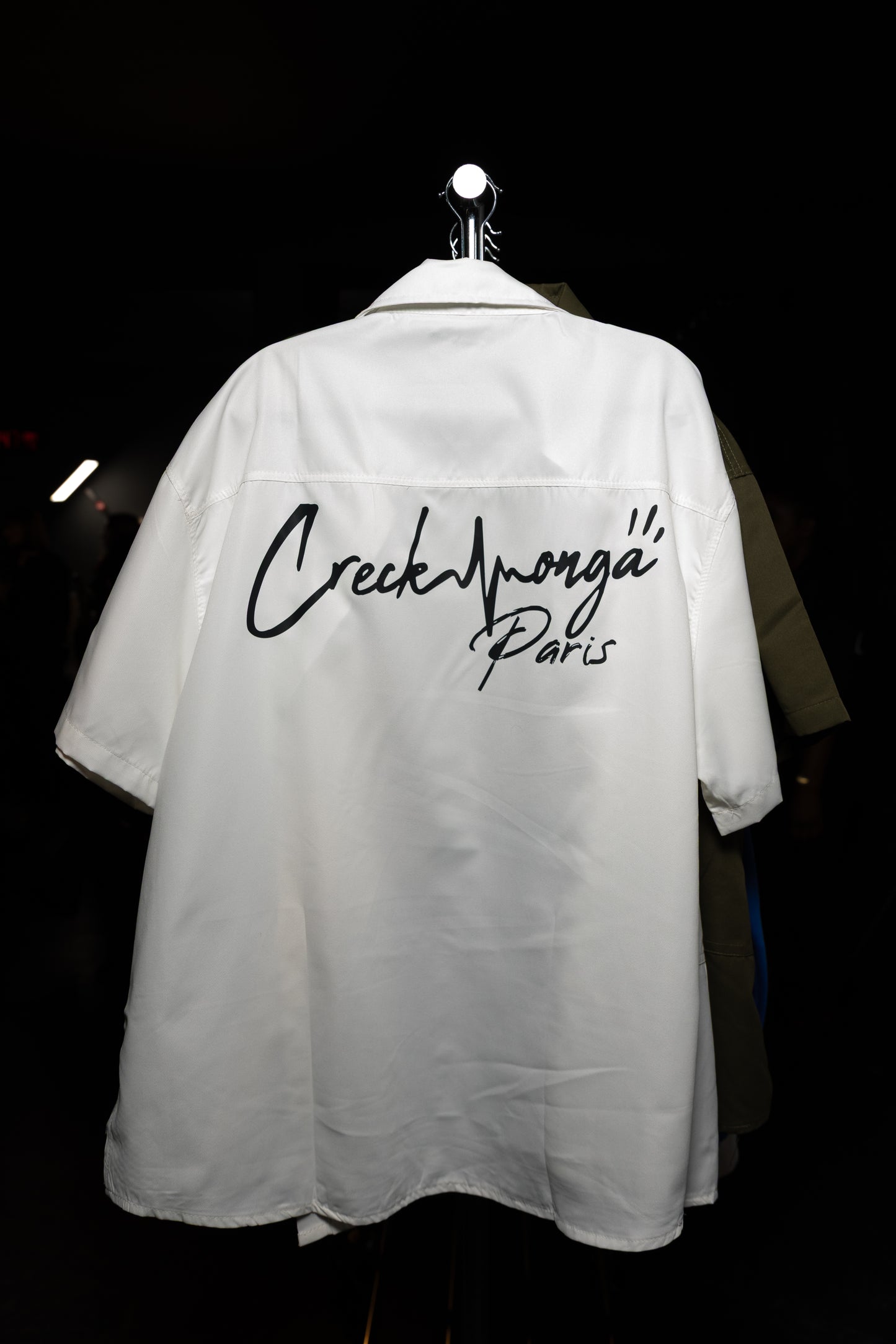 CHEMISE  HAUTE COUTURE OVERSIZE EN POLYESTER ET COTON IMPRIMÉ LOGO CREKMONGA PARIS