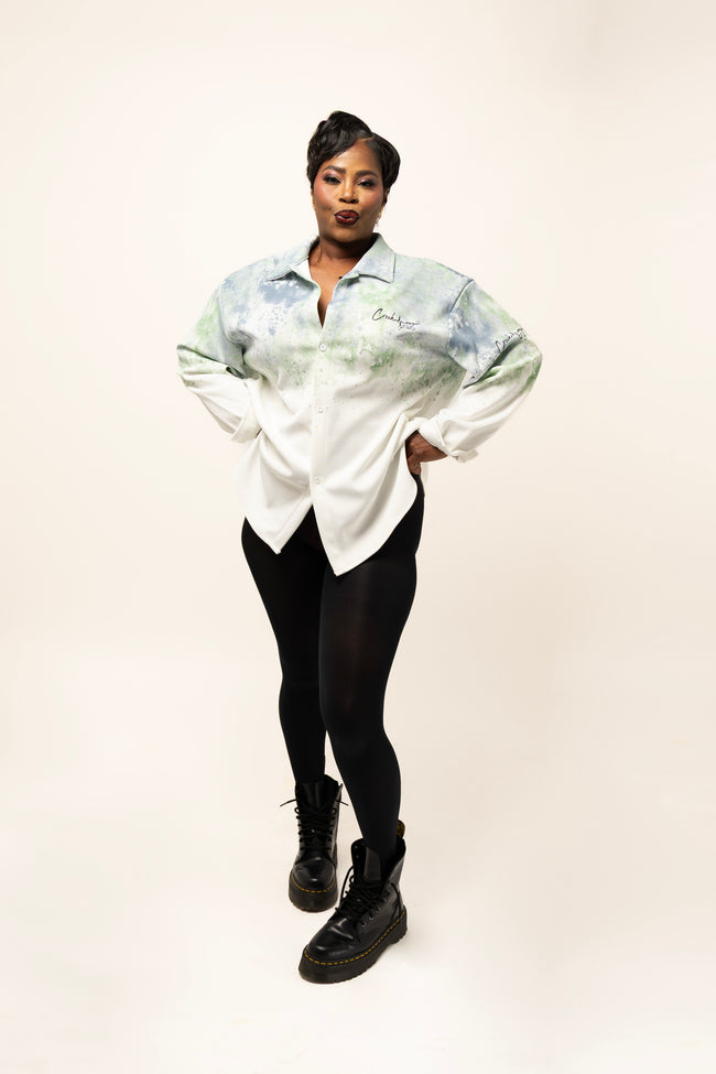 CHEMISE HAUTE COUTURE À MANCHES LONGUES, COUPE OVERSIZE, AVEC DEUX FENTES, EN POLYESTER ET COTON IMPRIMÉ – CREKMONGA PARIS – COLLECTION LIMITÉE