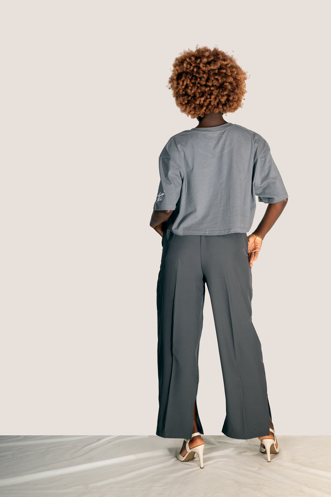 PANTALON HAUTE COUTURE EN POLYESTER IMPRIMÉ LOGO CREKMONGA PARIS