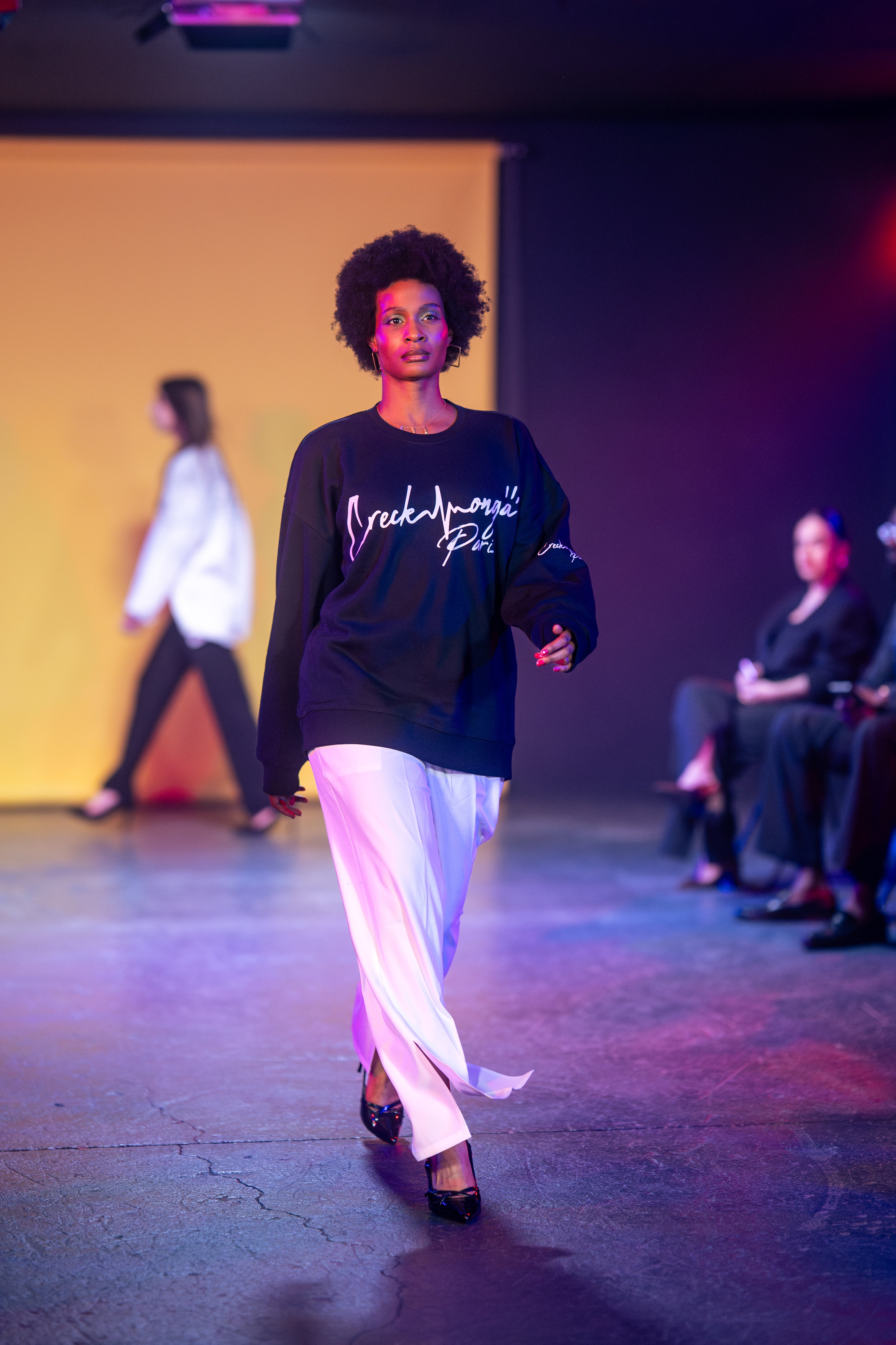 PULL OVERSIZE EN POLYESTER, IMPRIMÉ CREKMONGA PARIS