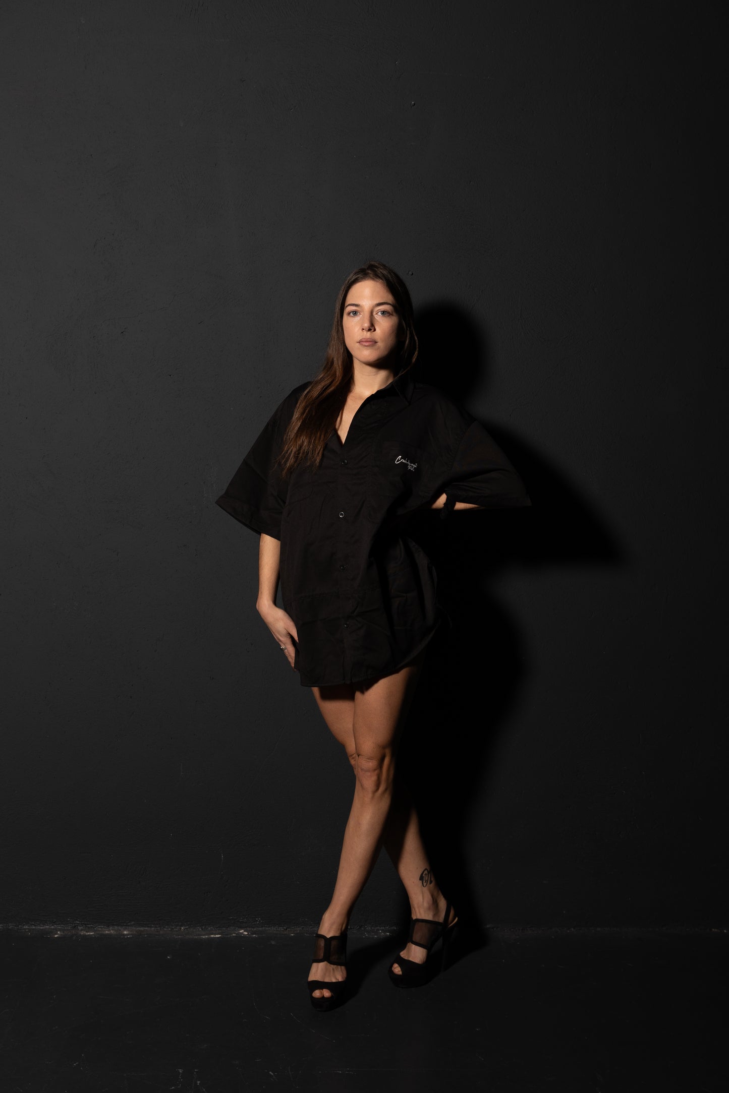 CHEMISE  HAUTE COUTURE OVERSIZE EN POLYESTER ET COTON IMPRIMÉ LOGO CREKMONGA PARIS